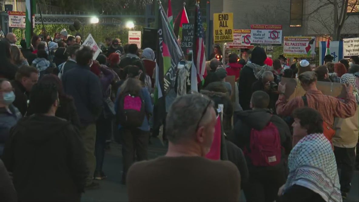 Vigil honoring airmen who lit himself on fire outside Israeli Embassy
